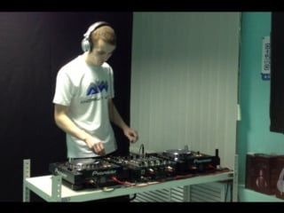 Andrew and white quest mix in school impuls