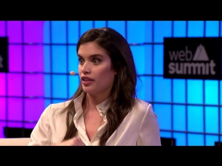 Sara sampaio and rosario dawson at web summit 11917