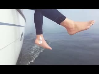 Barefoot adventure babe sails to catalina