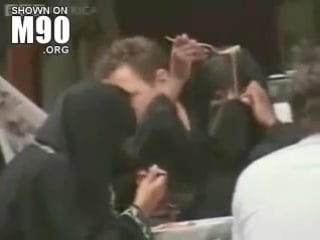 Тяжело кушать в парандже ) ислам религия ненависти к женщинам