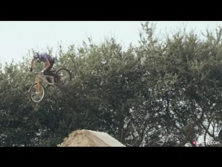 Daryl brown and sam pilgrim dirt jump on full suspension bikes | old daryl new tricks, ep 4