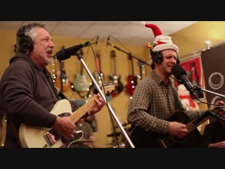 Santa looked a lot like daddy performed by rex hobart the honky tonk standards