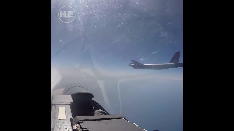 Российские су 27 перехватили бомбардировщики ввс сша у границы рф