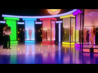 Теле шоу британии голый аттракцион