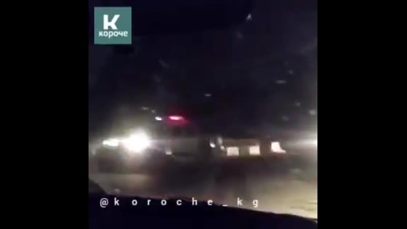 Походу президент киргизии не сдаётся грядёт серьёзный махач в пост сое движение военных колонн в бишкек, сейчас mp4