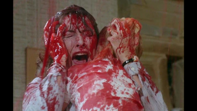 Дом ужасов хаммера / дом, истёкший молодые (the house that bled to porn)