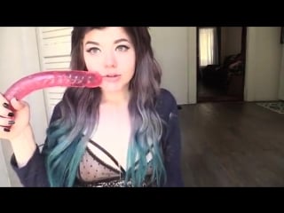 Красотка показывает свой потенциал)