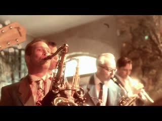 Ray collins hot club week party (offical music video, la guinguette) bopflix ⁄ brisk films