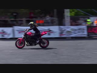 Genius girl stunt rider sarah lezito