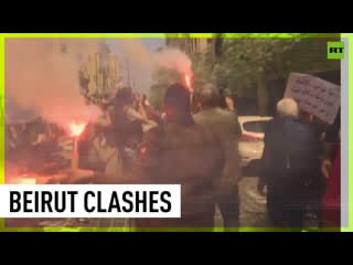 Lebanon protesters rally outside banks