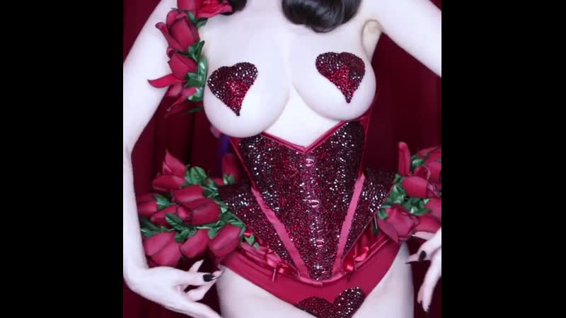 Threnody in velvet