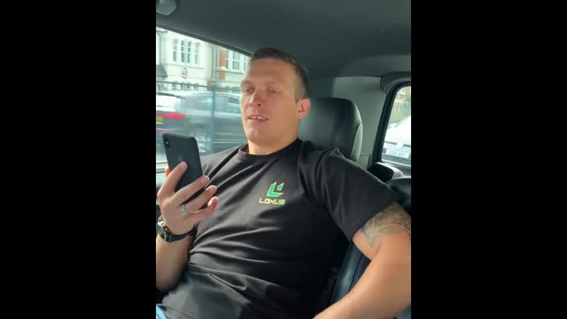 Пока летел в самолете написал несколько строк!🤗