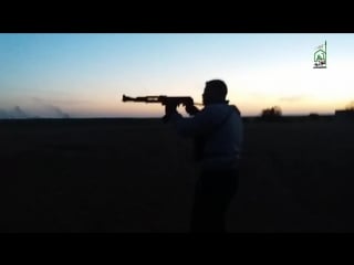 Сирия 16 04 2018 боевики джейш таухид в боях против фронта салима на севере провинции хомс