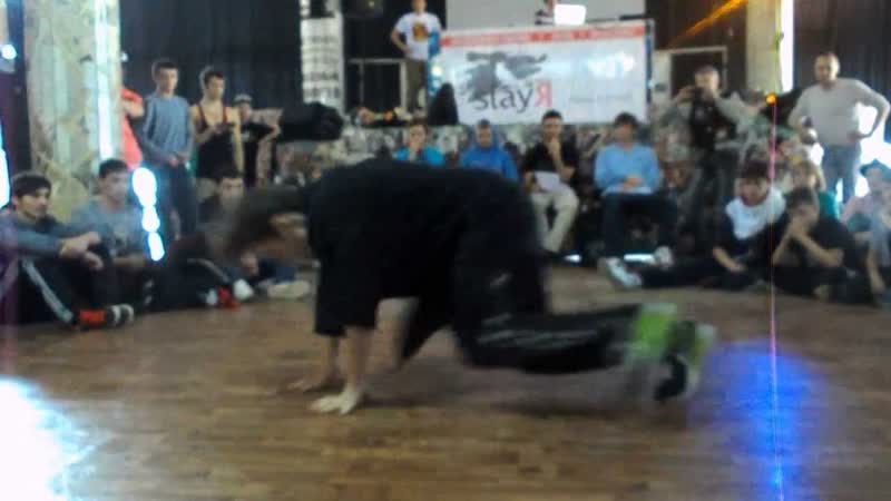 Big foot vs yarko (1\8 funk baby 2013) #bboy #bgirl #breakdance