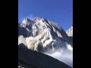 Rockfall on the tour ronde two days ago a famous destination in the mt blanc massif huge rockfalls in young mountains like t