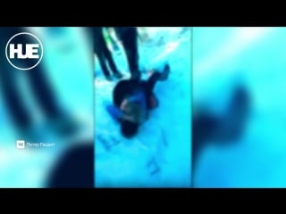 В питере появились отряды карателей которые избивают людей в немодной одежде