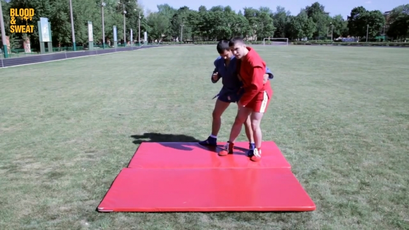 Самбо рычаг колена из стойки