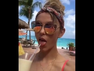 Райли воулкел