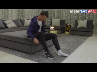 Cristiano ronaldo протестировал новые кроссои nike hyperadapt 1 0