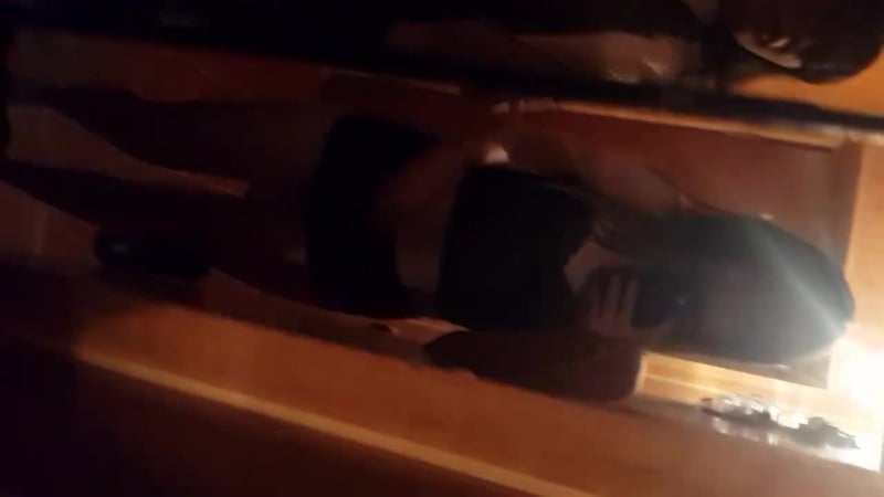 Сестру отправляю на блядки