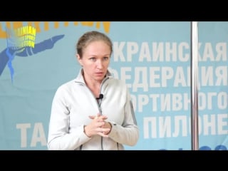 Русский секс втроем со стройной сучкой и двумя молодыми ебарями