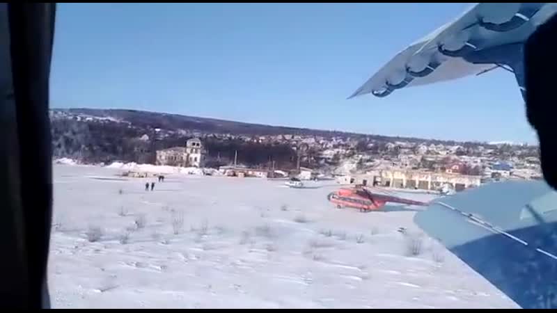 Пассажиры сняли момент падения самолета в магадане в сети появилось видео момента падения ан 2 в магадане