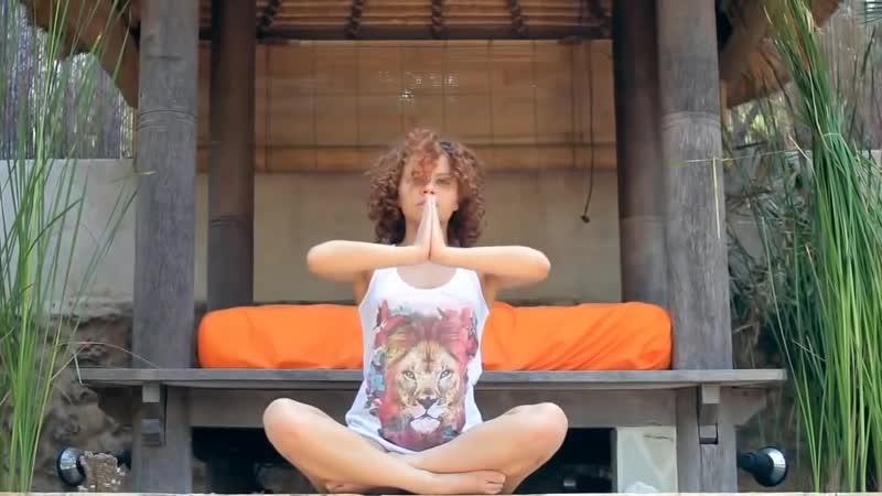 Cours porn video – Sexy pose en yoga pantalon serré fitness sur cours de yoga