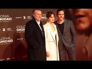 Emma watson auf der premiere von colonia dignidad