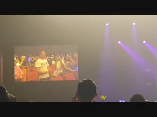 Seungri made a fan do gg be properly in front of him and everyone else thegreatseungri