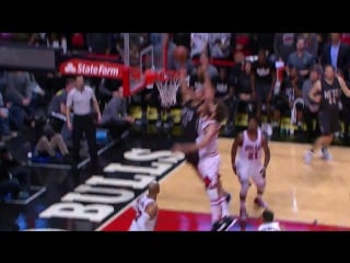 Lopez brotherly love brook dunks on robin | 12 28 16