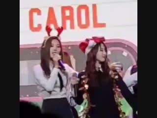 This lipseul moment, haseul looks so tinyyy