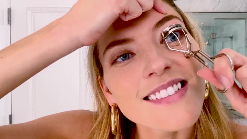 Supermodel martha hunts guide to night out glam beauty secrets vogue