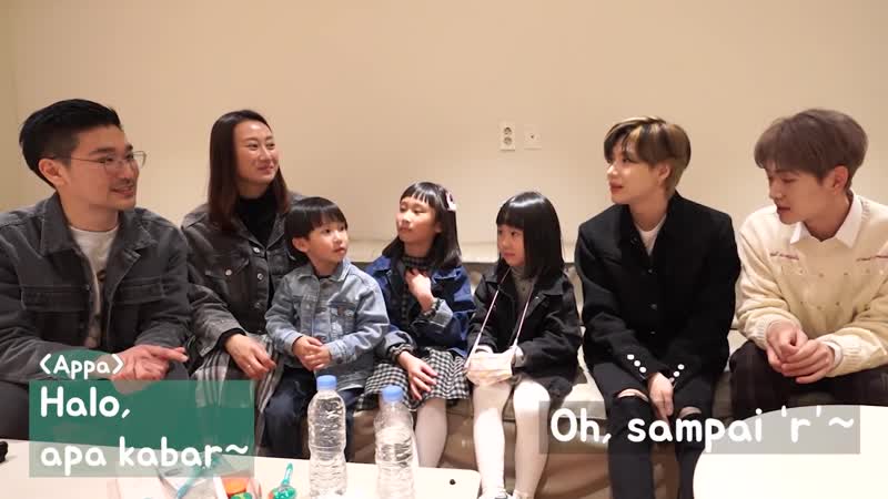 Pertama kali ketemu k pop idol group terkenal! sampai diajari bahasa sunda!! 처음으로 연예인과 만났