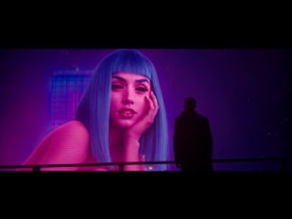 Бегущий по лезвию 2049 | blade runner 2049 (2017) «ты симпатичный парень» / голограмма джой