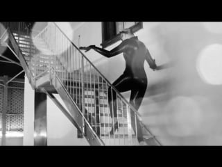 Гвендолин кристи (gwendoline christie) в календаре журнала love 2015 день 17