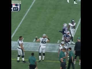 Eagles ot @lanejohnson65 trying to make the catch on the sideline is priceless