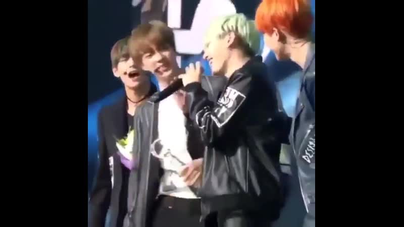 Юни,ты дорк))