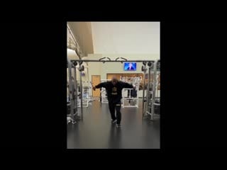 James harrison over head presses 315, crazy chest leg workout