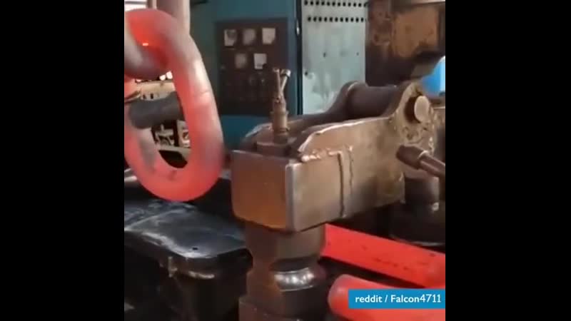 Горячая коа огромной и мощной цепи