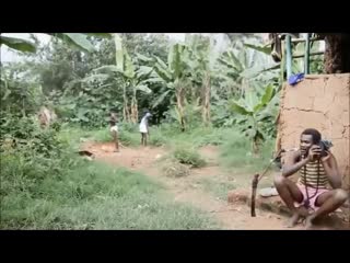 Негр слушает радио, делает громче негры / афроамериканцы танцуют / капают грядки