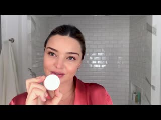 Miranda kerrs guide to glowing pregnancy beauty beauty secrets vogue