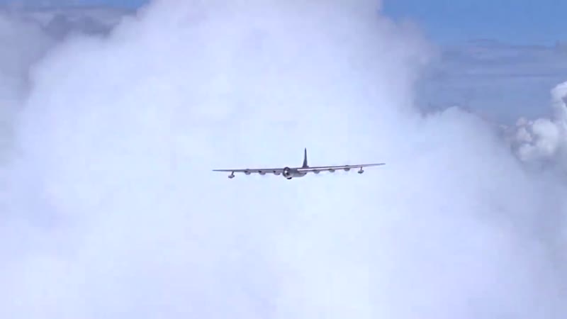 Landing porn video – B 36 takeoff and landing