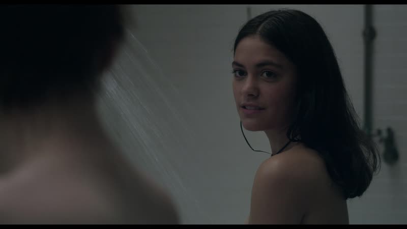 Новые мутанты || голая блю хант моется в душе || кадр из фильма