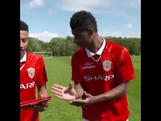 Lingard and rashford attempt to recreate ole gunnar solskjaer’s goal against bayern munich in the champions league final in 1999