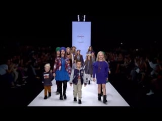 Mbfw 2017 catwalk