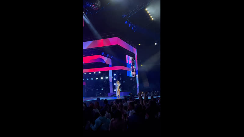 Виолетта чиковани сделала предложение руки и сердца