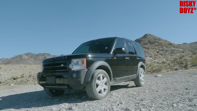 Выстрелить из танка m60 по land rover discovery