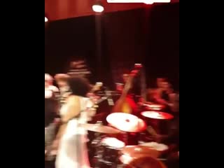 Лорен хурэги в швейцарии