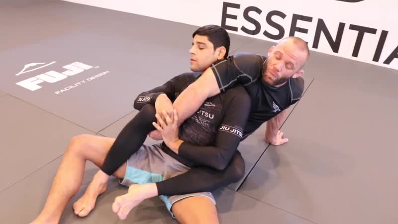 Josh hinger guillotine from back mount when arm is dragged across