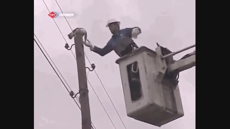 Когда после спасения поцарапал спасателя